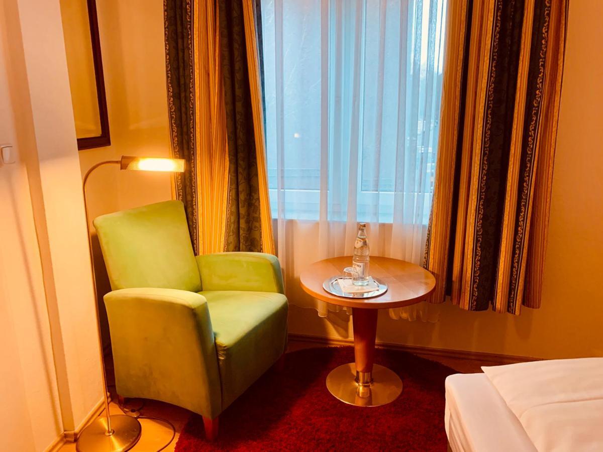 Hotel Gasthaus Zur Eule Кьолн Екстериор снимка