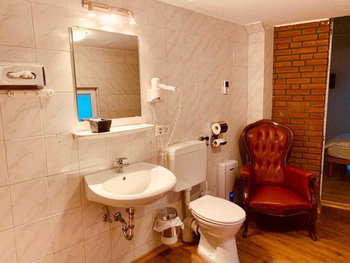 Hotel Gasthaus Zur Eule Кьолн Екстериор снимка